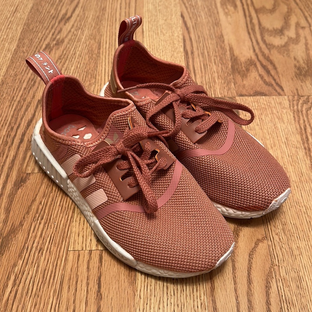 Mauve (Raw Pink Salmon) Adidas NMD Sneakers (7.5)